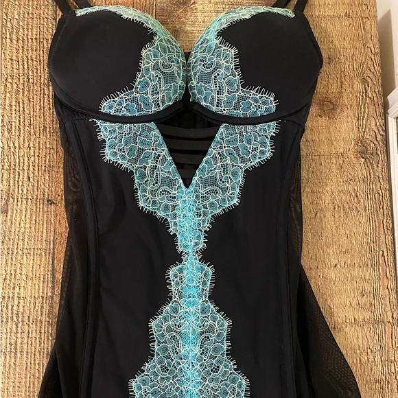 Size S BNWOT LA SENZA SEXY BLACK & LIGHT BLUE BUSTIER - Picture 1 of 3